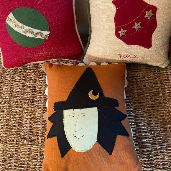 Woof and Poof 2007 Musical Christmas Pillows Naughty Nice and Witch Halloween P - Picture 15 of 16